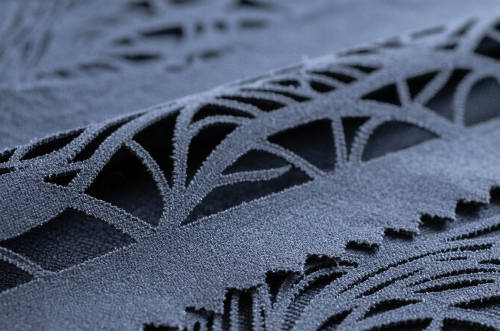 Parçalar üçün lazer kəsmənin üstünlükləri və lazer idarəetmə sistemlərinin əhəmiyyəti